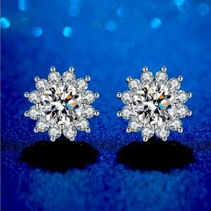2pcs Elegant S925 Sterling Silver Sunflower Stud Earrings With Zirconia Stone